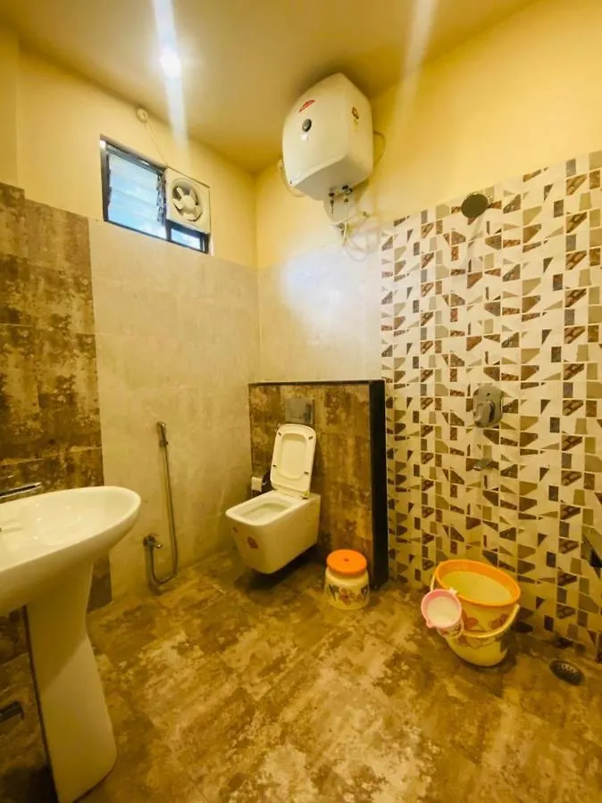 Hotel Vrindavan Palace Varanasi