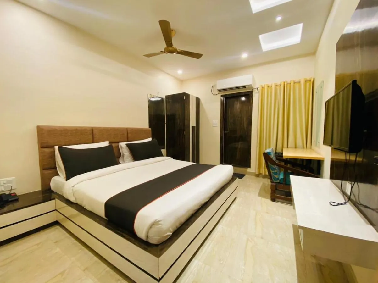 Hotel Vrindavan Palace Varanasi India